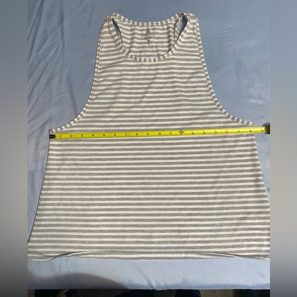 Athleta Gray and White Sleeveless Muscle Tee - Picture 5 of 12